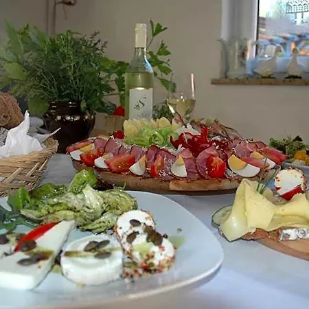 Weingut Schatz Alojamento de Turismo Selvagem *