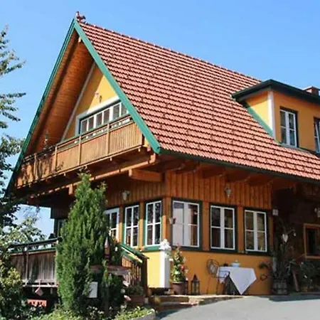 Lodge Weingut Schatz
